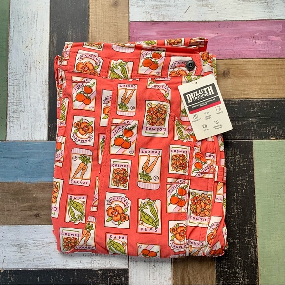 NWT Duluth Large x31L Heirloom Gardening Bib Overalls Coral Seed Packets - Picture 4 of 7